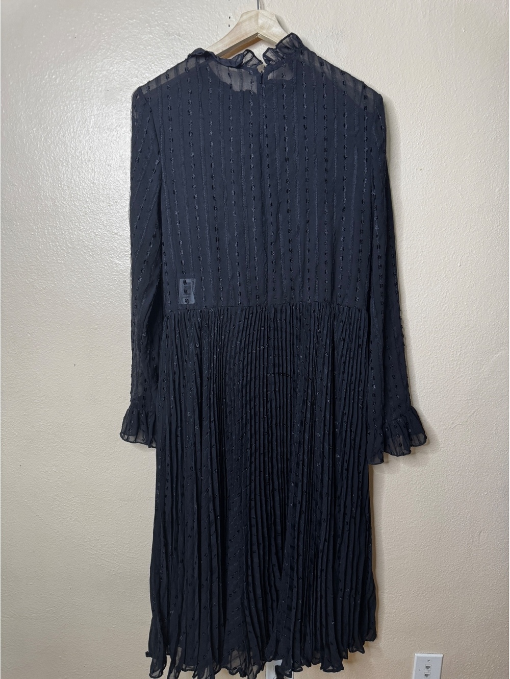 IEENA for Mac Duggal Women’s Black Pleated Swiss Dot Ruffle Neck Dress 16 NWT - Picture 5 of 8